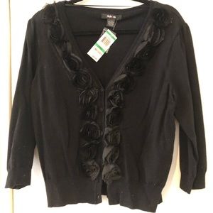 Ladies L-NWT-Black w/Rosettes Cardigan